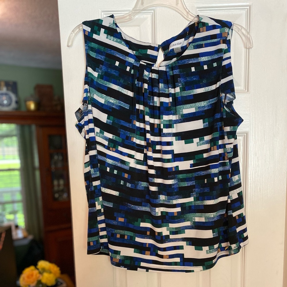 Calvin Klein Round Front Blue and White Blouse